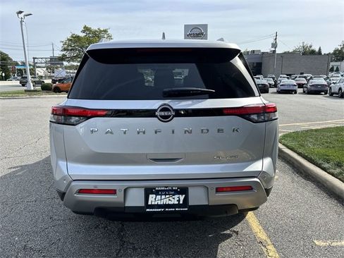 Certified 2022 Nissan Pathfinder SL image 26