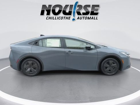 New 2026 Toyota Prius LE image 9