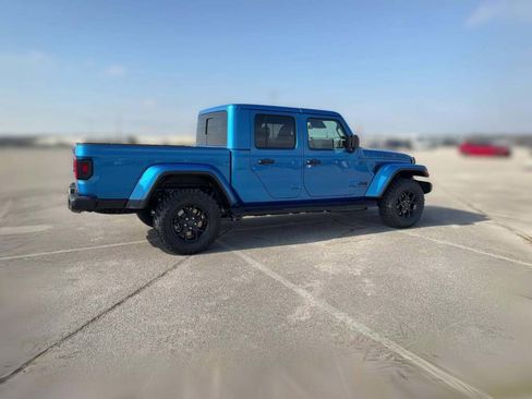 New 2026 Jeep Gladiator Sport image 13