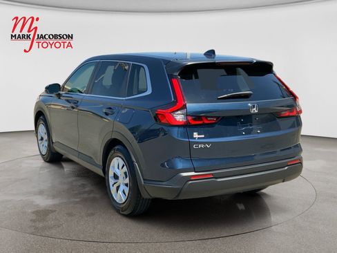 Used 2025 Honda CR-V LX image 8