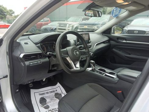 Used 2022 Nissan Altima 2.5 SV FWD image 19
