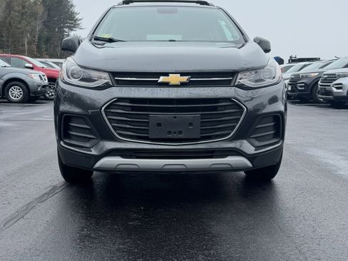 Used 2017 Chevrolet Trax LT AWD/4WD image 2