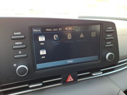 Certified 2025 Hyundai Elantra Sport FWD image 19