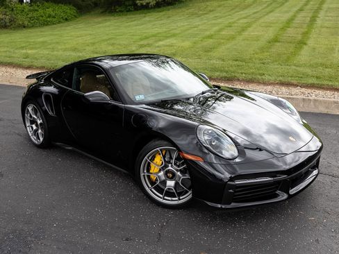 Used 2023 Porsche 911 Turbo S AWD/4WD image 2