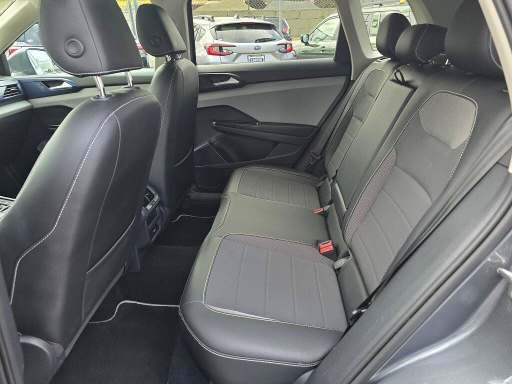 Used 2022 Volkswagen Taos SE w/ IQ.Drive SE Package AWD/4WD image 17