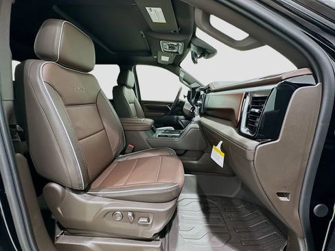 New 2026 GMC Sierra 2500 Denali w/ Denali Reserve Package AWD/4WD image 32