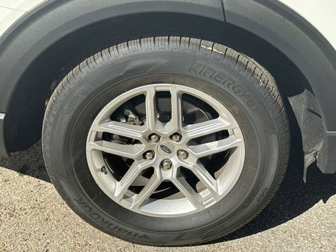 New 2026 Ford Explorer Active w/ Active Comfort Package RWD image 18