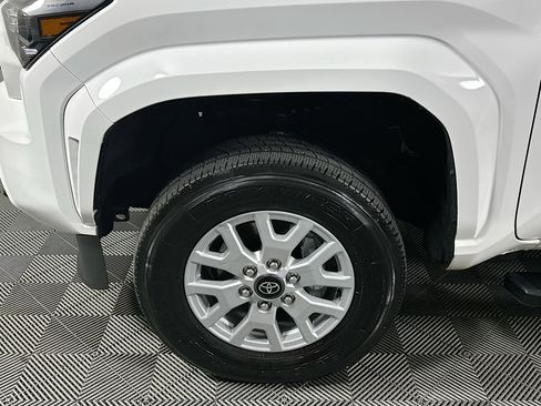 Used 2024 Toyota Tacoma SR image 11