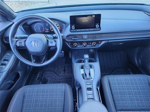 Used 2025 Honda HR-V Sport image 11