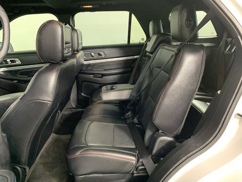 Used 2016 Ford Explorer Sport w/ Equipment Group 401A AWD/4WD image 33