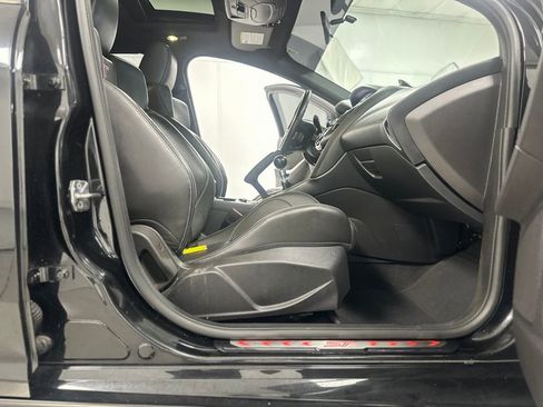 Used 2013 Ford Focus ST image 18