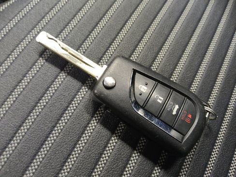 Used 2023 Toyota Camry SE FWD image 32