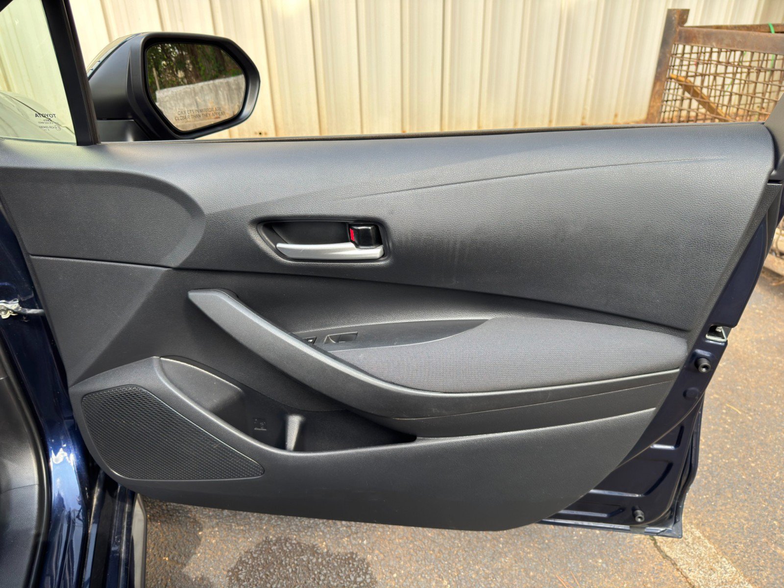 Used 2021 Toyota Corolla LE FWD image 36
