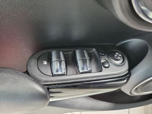 Used 2015 MINI Cooper S image 37