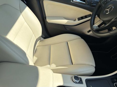 Used 2016 Mercedes-Benz GLA 250 image 10