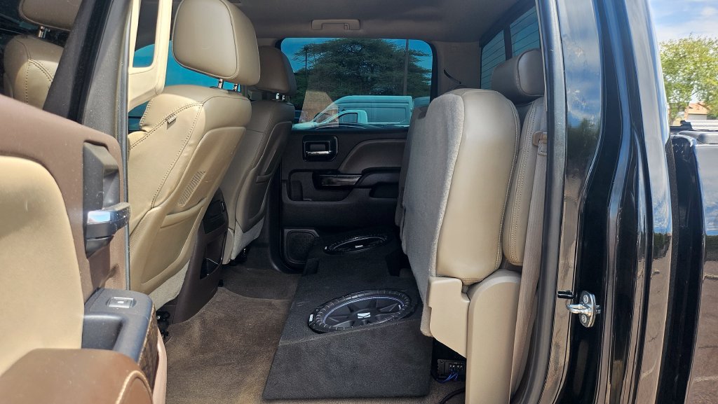 Used 2015 GMC Sierra 3500 Denali w/ Duramax Plus Package AWD/4WD image 26