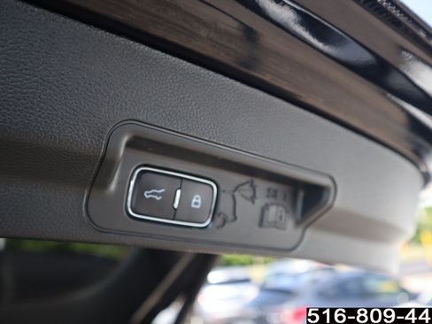 Used 2023 Ford Explorer XLT w/ Equipment Group 202A AWD/4WD image 28
