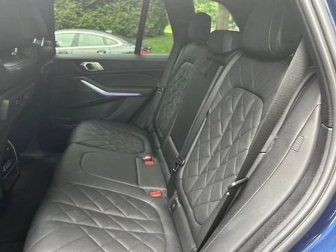 Used 2023 BMW X5 xDrive40i w/ Premium Package AWD/4WD image 4