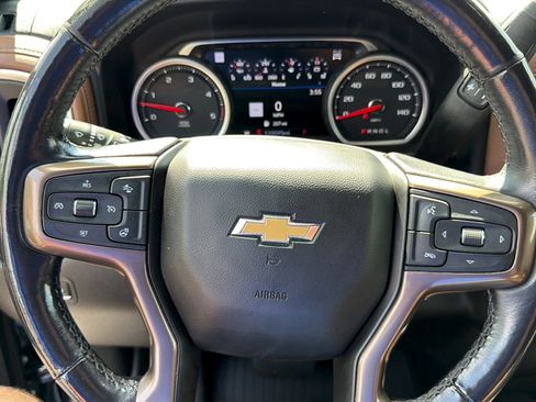 Used 2022 Chevrolet Silverado 2500 High Country w/ Safety Package II AWD/4WD image 19
