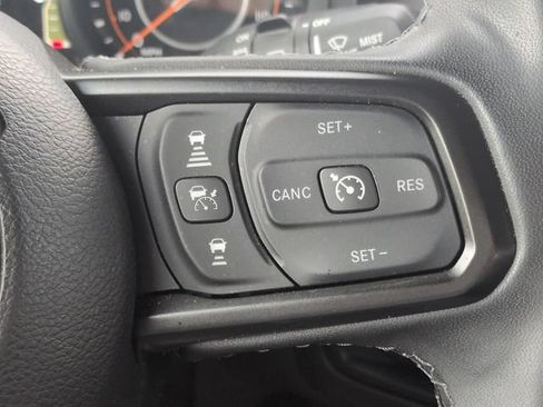 Used 2025 Jeep Wrangler Unlimited Sport AWD/4WD image 25