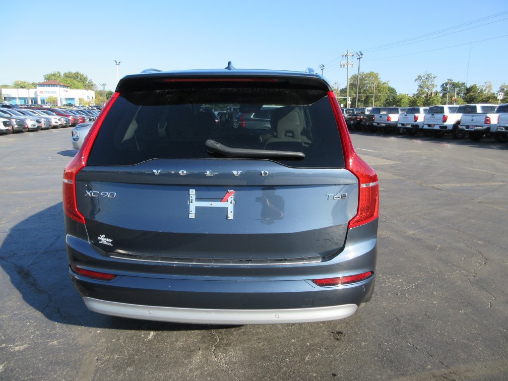 Used 2022 Volvo XC90 T6 Momentum w/ Advanced Package AWD/4WD image 7