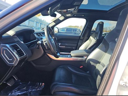 Used 2019 Land Rover Range Rover Sport SVR image 16