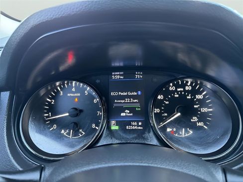 Used 2018 Nissan Rogue S image 21