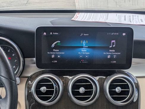 Used 2021 Mercedes-Benz GLC 300 image 16