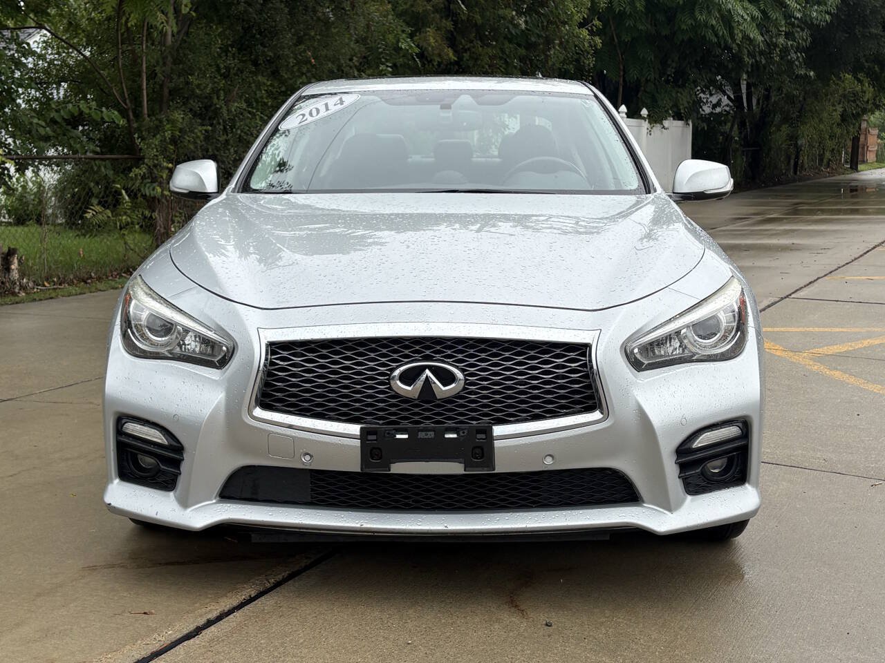 Used 2014 INFINITI Q50 Hybrid AWD w/ Deluxe Technology Package image 2