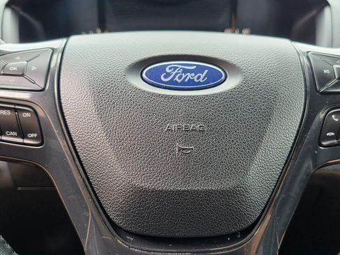 Used 2019 Ford Explorer XLT image 37