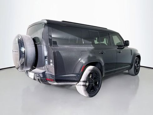 New 2026 Land Rover Defender 130 X-Dynamic SE AWD/4WD image 5