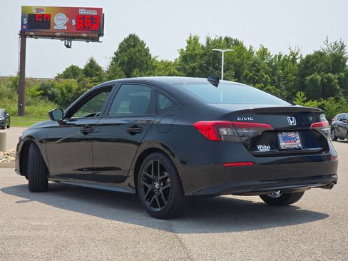Used 2024 Honda Civic Sport image 10