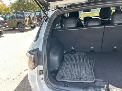 Used 2024 Jeep Compass Trailhawk image 32