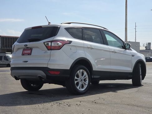 Used 2018 Ford Escape SE w/ SE Sync 3 Package image 21