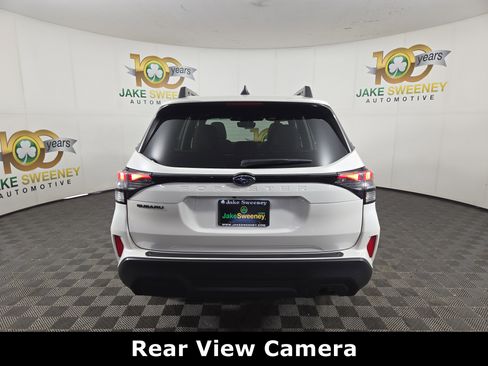 Used 2025 Subaru Forester Premium AWD/4WD image 7