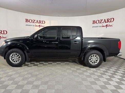 Used 2016 Nissan Frontier SV w/ SV Value Truck Package AWD/4WD image 5