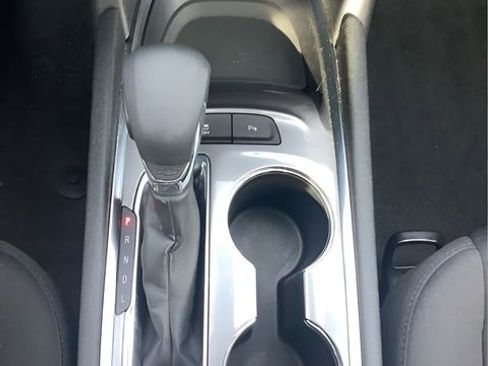 Used 2024 Chevrolet Malibu LT image 23