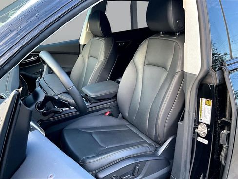 Used 2023 Audi Q8 Premium Plus AWD/4WD image 8
