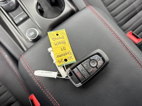 Used 2025 Ford Explorer ST-Line w/ ST-Line Street Pack image 51