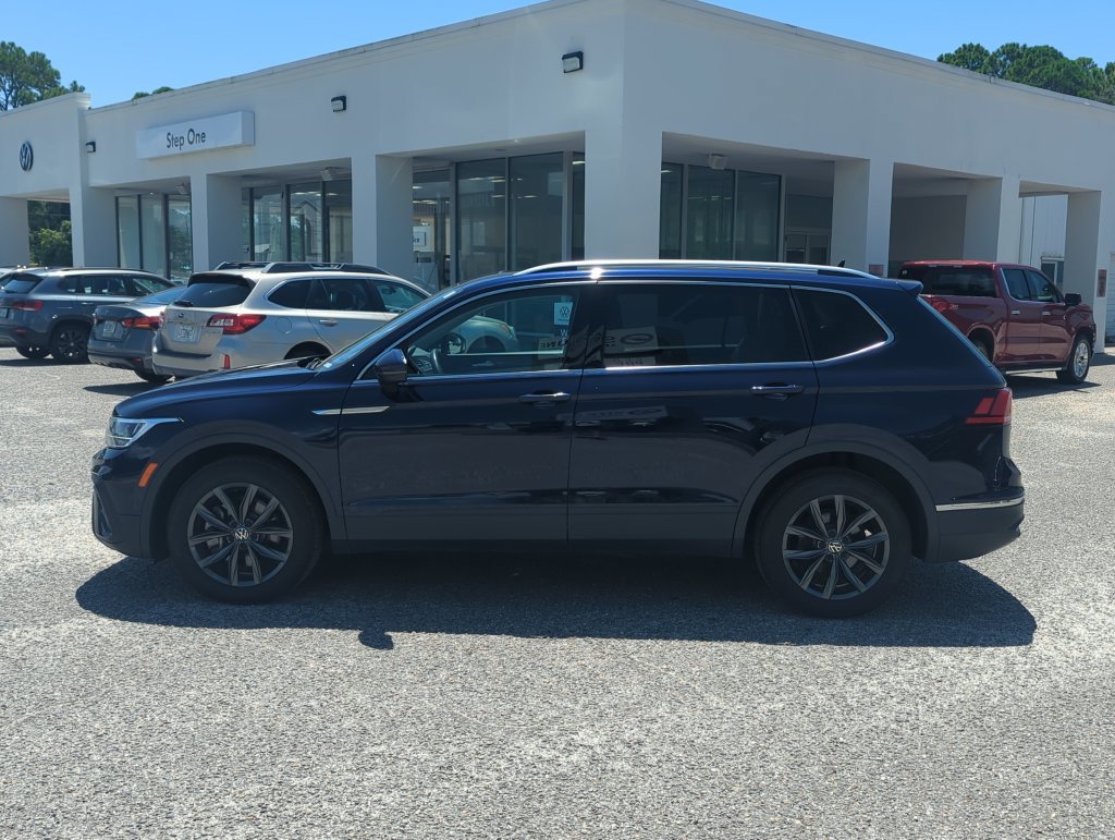 Certified 2023 Volkswagen Tiguan SE FWD image 4