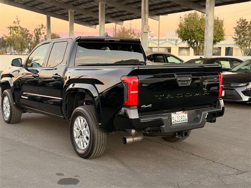 Used 2025 Toyota Tacoma SR5 image 8