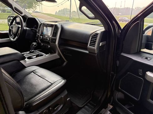 Used 2016 Ford F150 Lariat w/ Equipment Group 502A Luxury AWD/4WD image 37