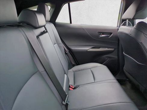 Certified 2024 Toyota Venza XLE AWD/4WD image 19