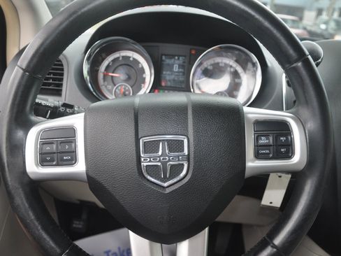 Used 2011 Dodge Grand Caravan Crew image 29