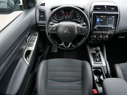 Used 2026 Mitsubishi Outlander Sport SE AWD/4WD image 12