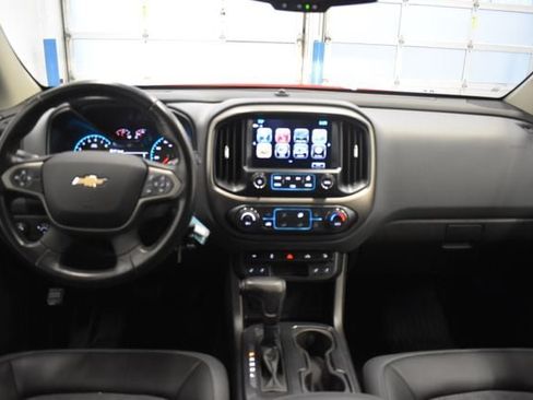 Used 2018 Chevrolet Colorado Z71 AWD/4WD image 5