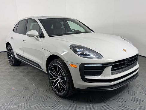 New 2026 Porsche Macan AWD/4WD image 9