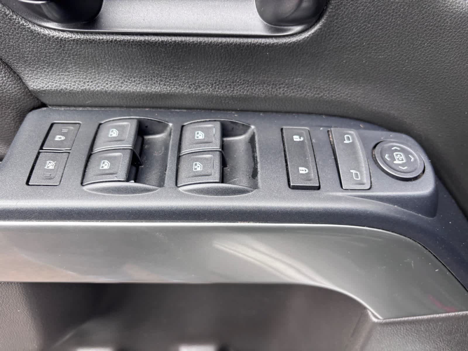 Used 2018 Chevrolet Silverado 1500 LT w/ All Star Edition AWD/4WD image 12