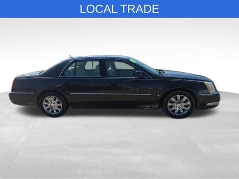 Used 2008 Cadillac DTS FWD image 6