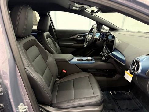 New 2026 Chevrolet Equinox EV LT image 20